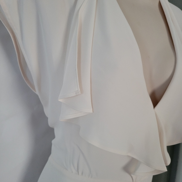 New BCBG MAXAZRIA  Ruffle Cascade V-Neck Front Slit Gown MSRP $298 Col GARDENIA - Picture 6 of 7